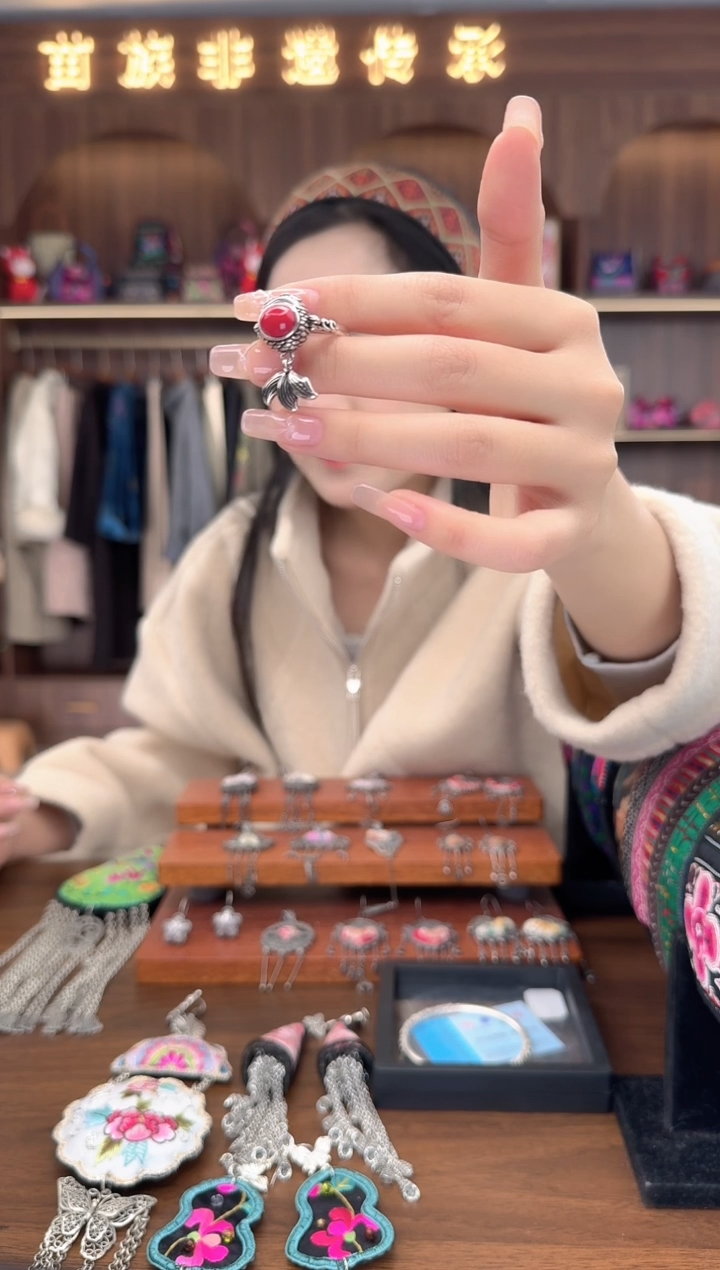 刺绣扶光苗绣传承6