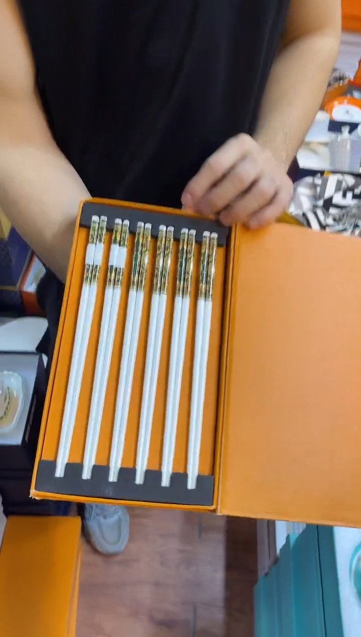 杯鸿辉家品牌瓷器，京东包邮！