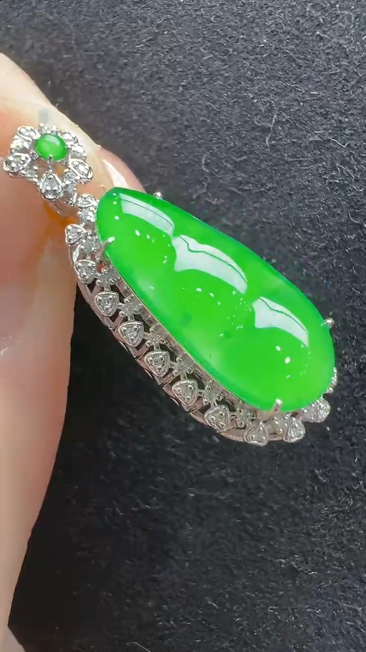 【闪购商品】翡翠吊坠(不含链)18K金镶嵌多样性发货拍一发一