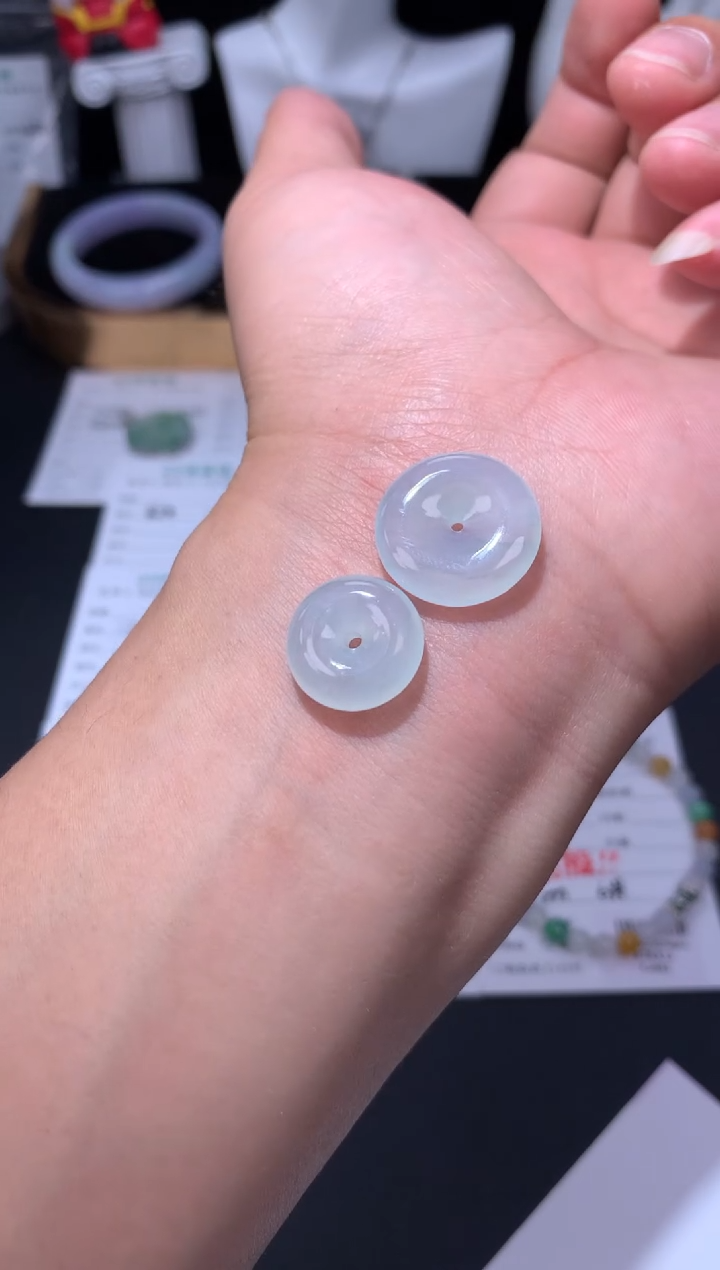 未镶嵌挂件翡翠多样性商品发其一