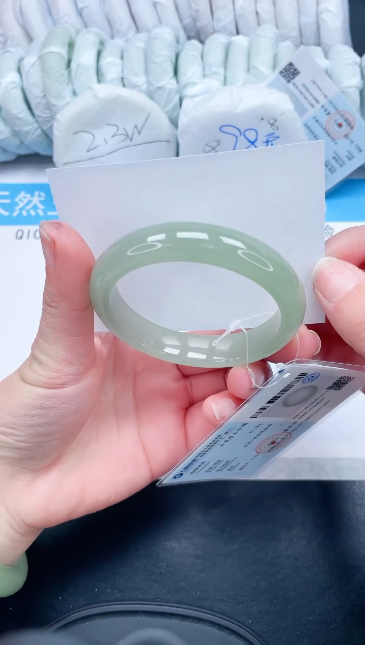 【闪购商品】石英质玉手镯未镶嵌50-58.7