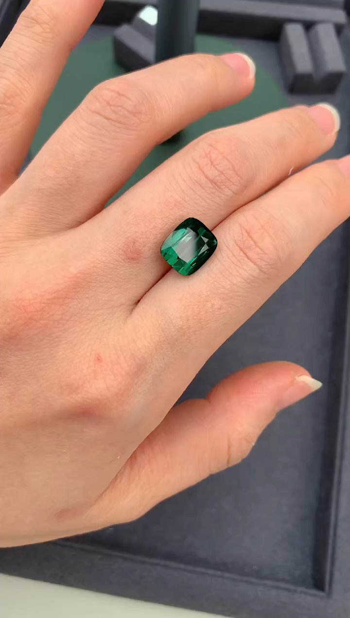 【闪购商品】碧玺裸石未镶嵌5.2ct绿碧玺