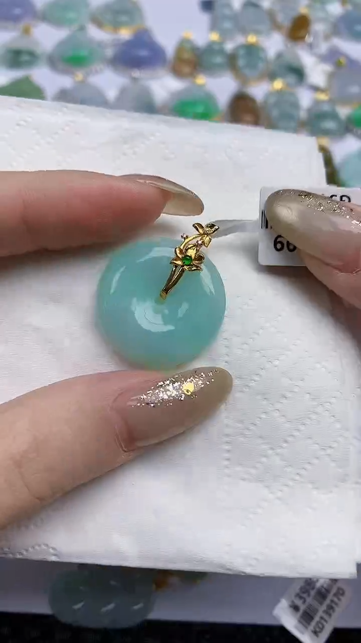 【闪购商品】翡翠颈饰18K金镶嵌天然A货翡翠 19