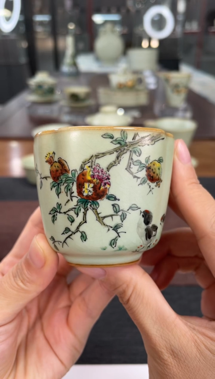 【闪购商品】周泽堂汝瓷君子四方杯釉上彩（石榴）