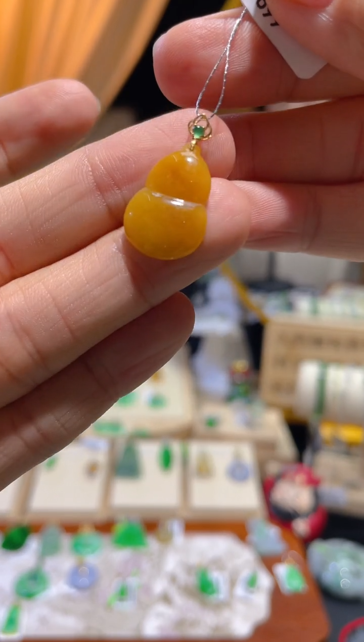 【闪购商品】翡翠颈饰18K金镶嵌假一赔三