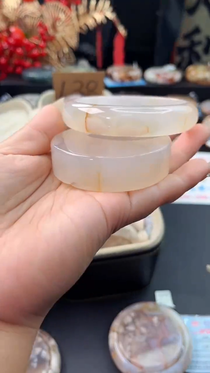 【闪购商品】石英质玉手镯未镶嵌赠送镯心（64圈口）