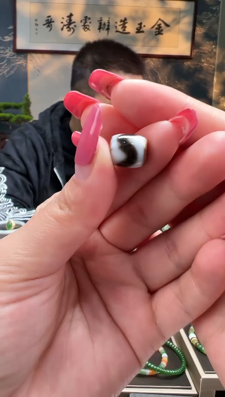 【闪购商品】玛瑙/玉髓珠子未镶嵌虎牙卡10mm