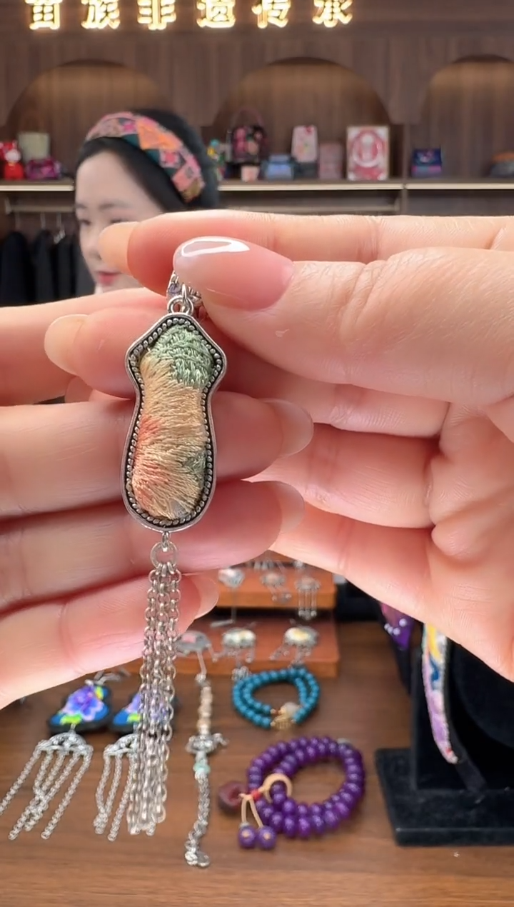 刺绣扶光苗绣传承6