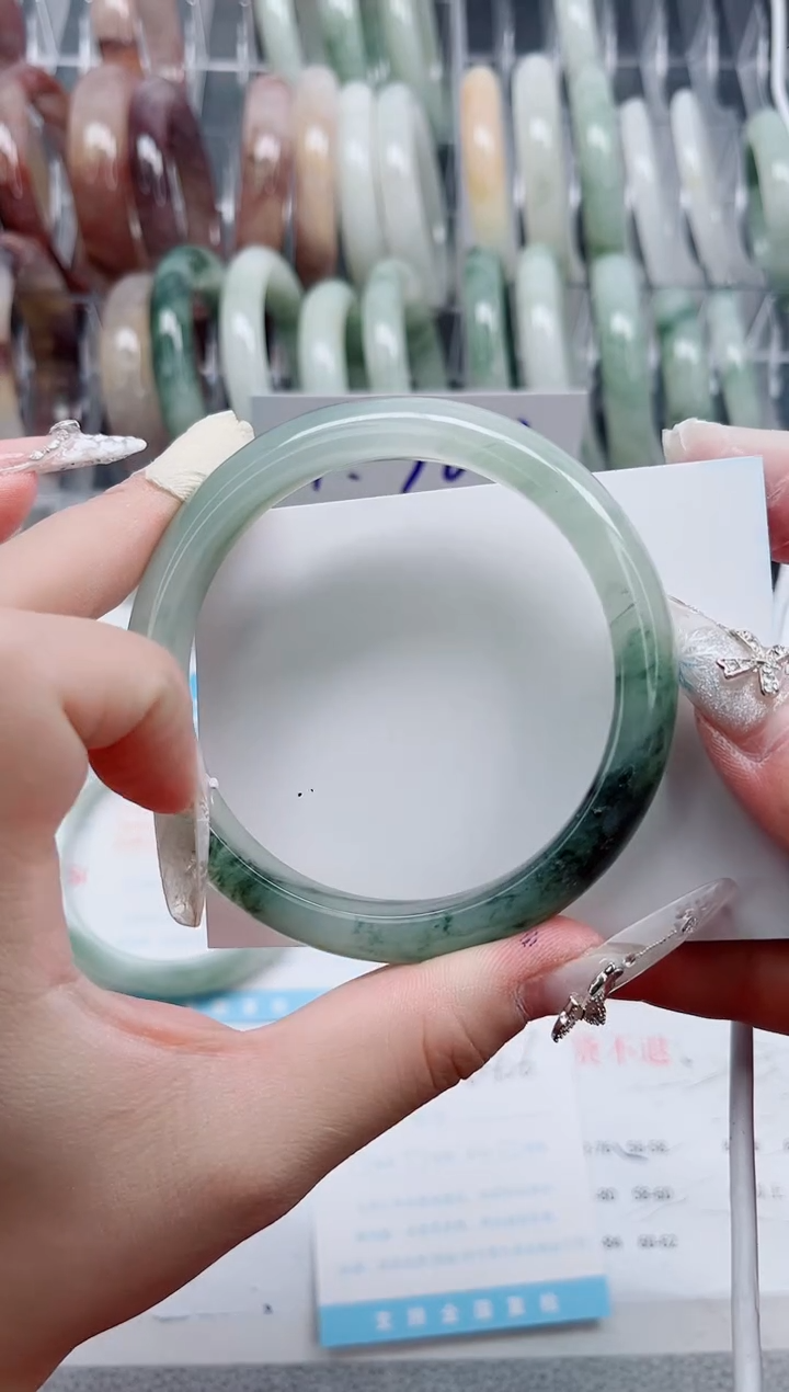 【闪购商品】石英质玉手镯未镶嵌A155-64.6