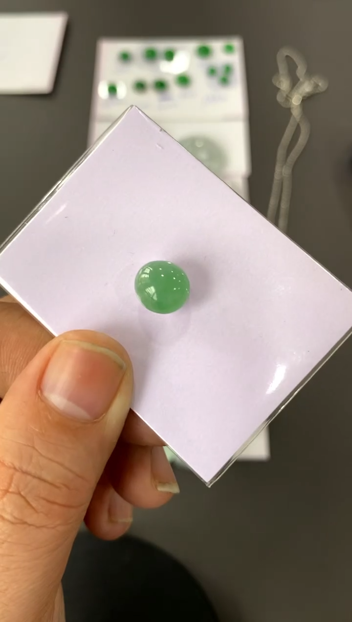 【闪购商品】定制翡翠未镶嵌蛋面