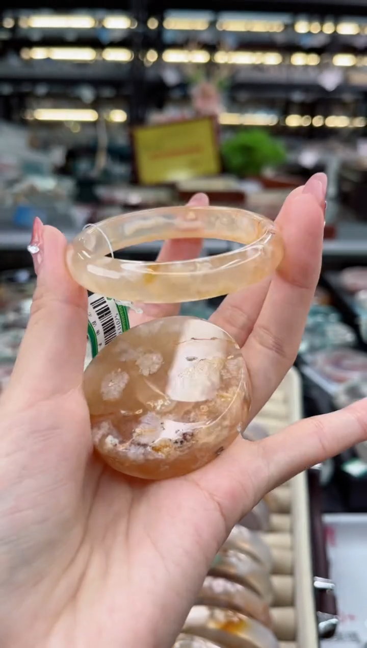 【闪购商品】石英质玉手镯未镶嵌52圈口（赠品镯心）3931025