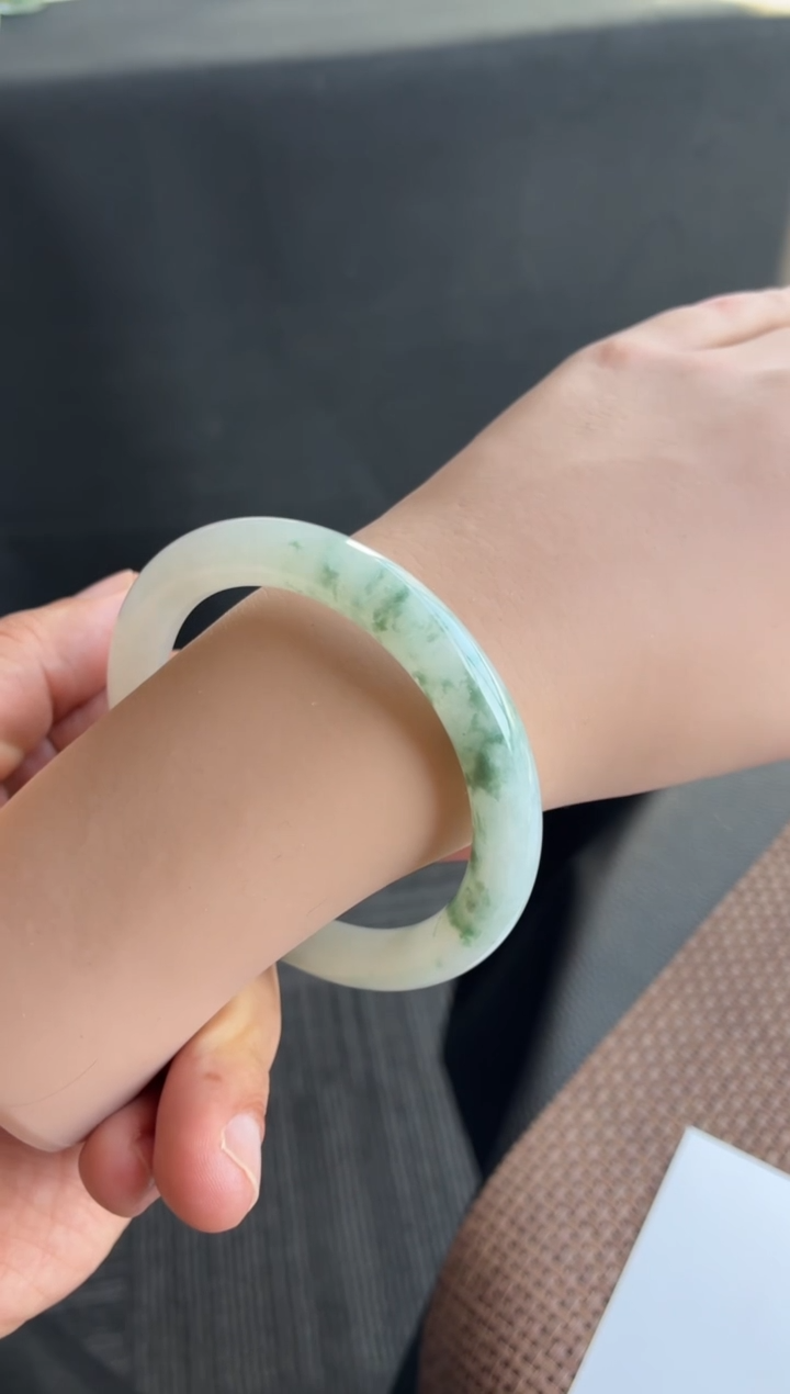未镶嵌手镯翡翠110号59*9.5*9.3圆条