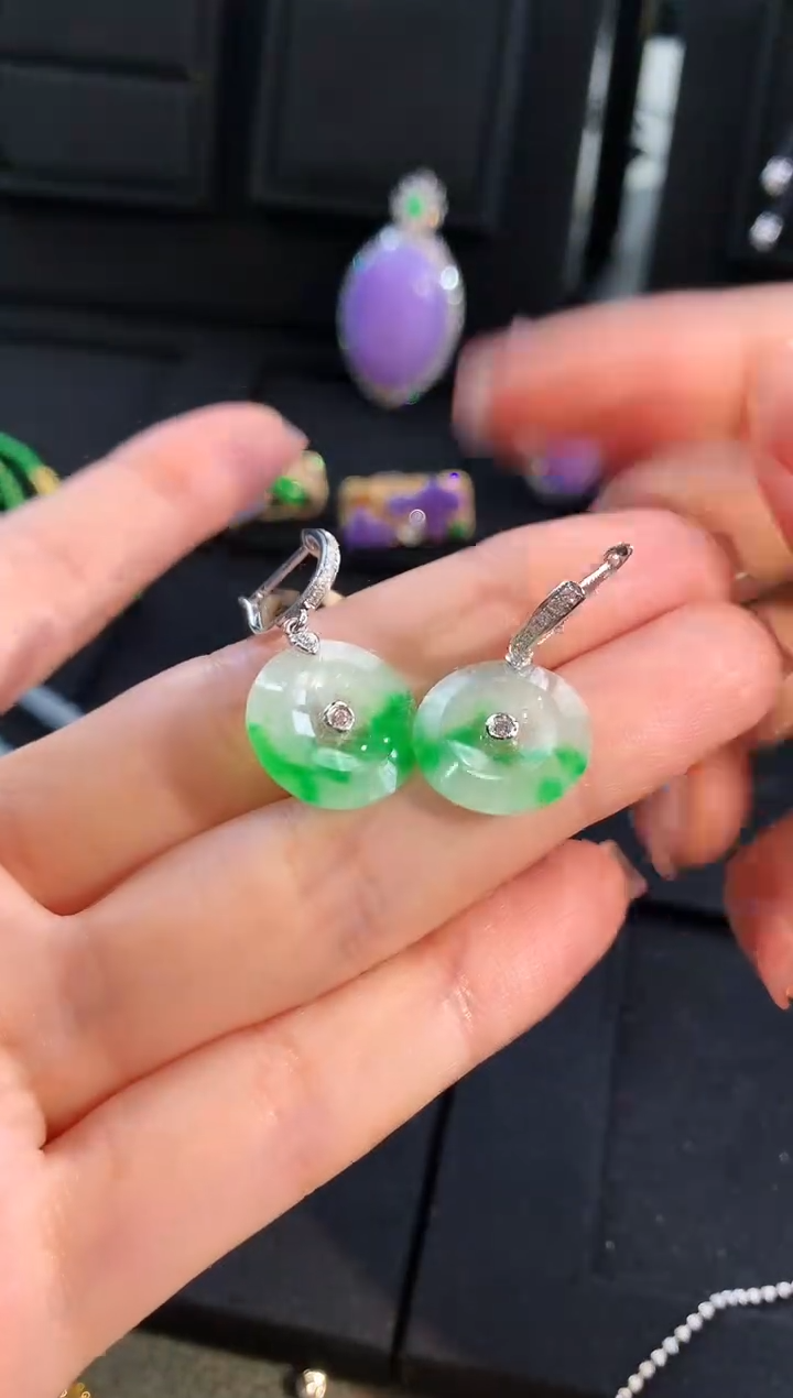 【闪购商品】翡翠耳饰18K金镶嵌耳饰