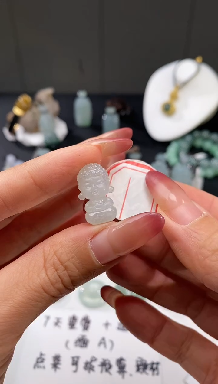 【闪购商品】翡翠颈饰未镶嵌宝宝佛