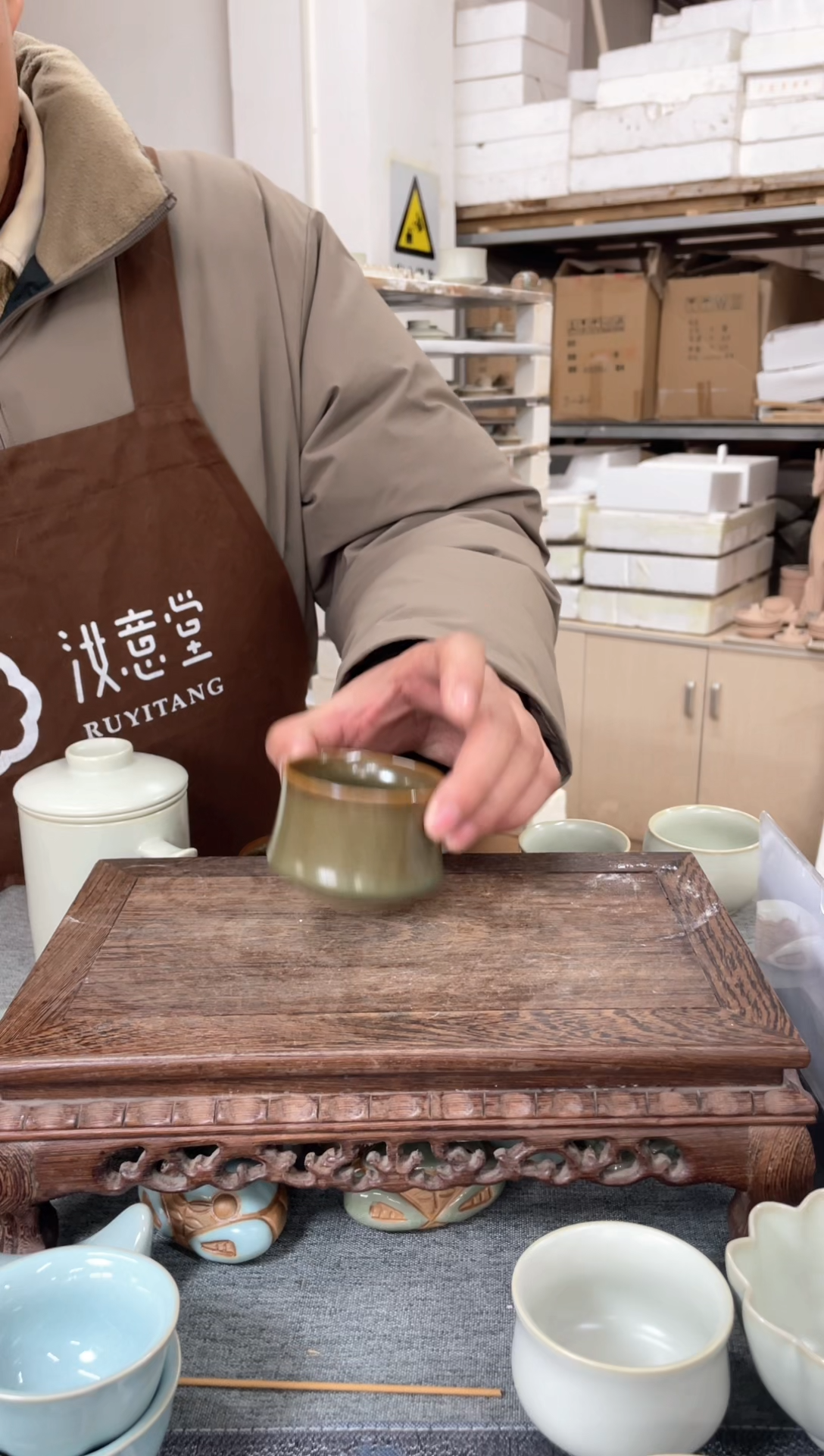 【闪购商品】瓷片青绿釉马蹄杯