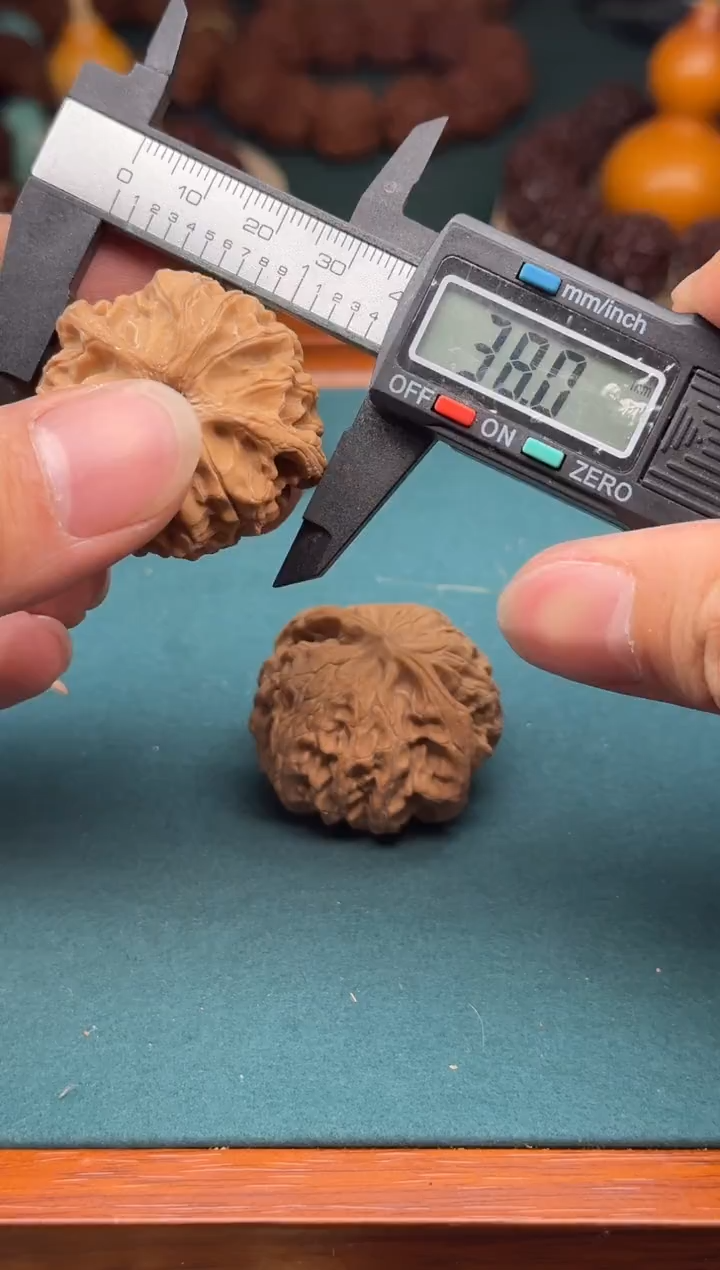 【闪购商品】文玩核桃吊坠苹果园20001