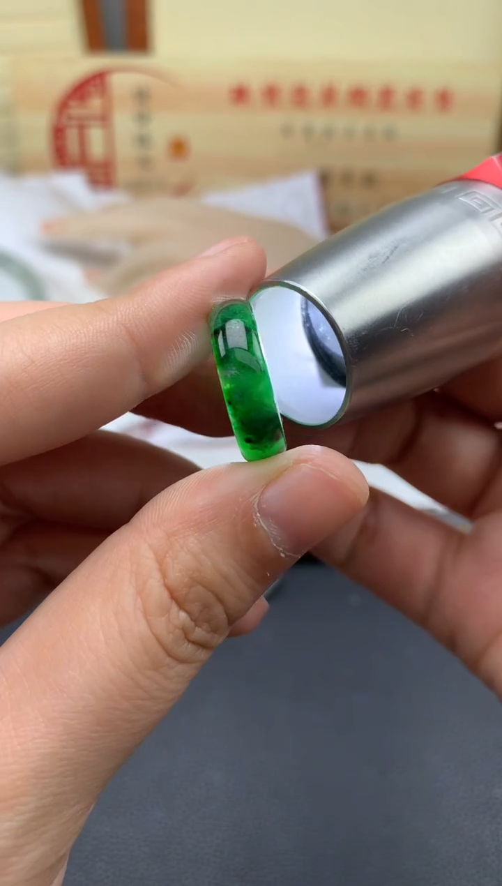 【闪购商品】定制翡翠未镶嵌有裂///////