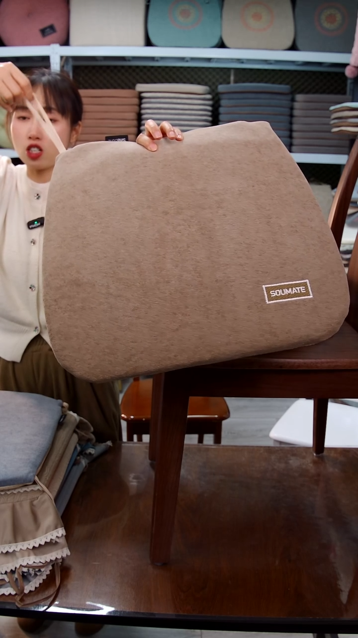 布平绒—刺绣：咖色1个