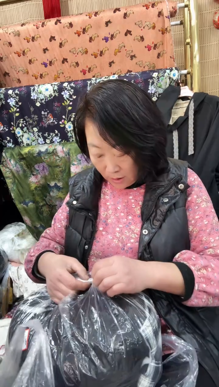 处理尾货棉上衣裁片白色3残后片+顺前片