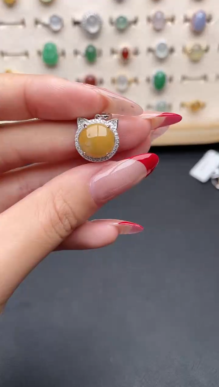 【闪购商品】翡翠吊坠(赠链)银S925镶嵌一物一证一礼盒