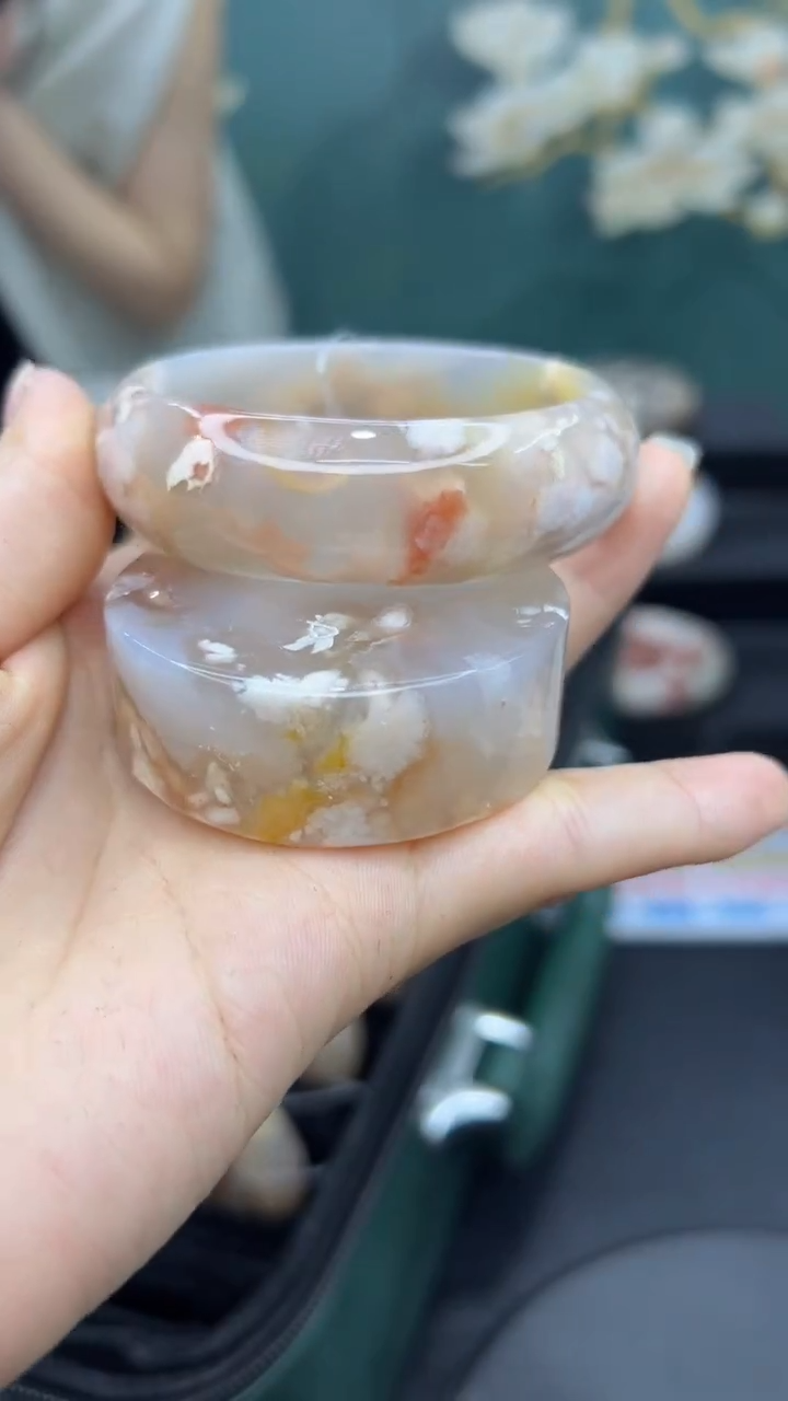 【闪购商品】石英质玉手镯未镶嵌A563(55圈赠送镯心)