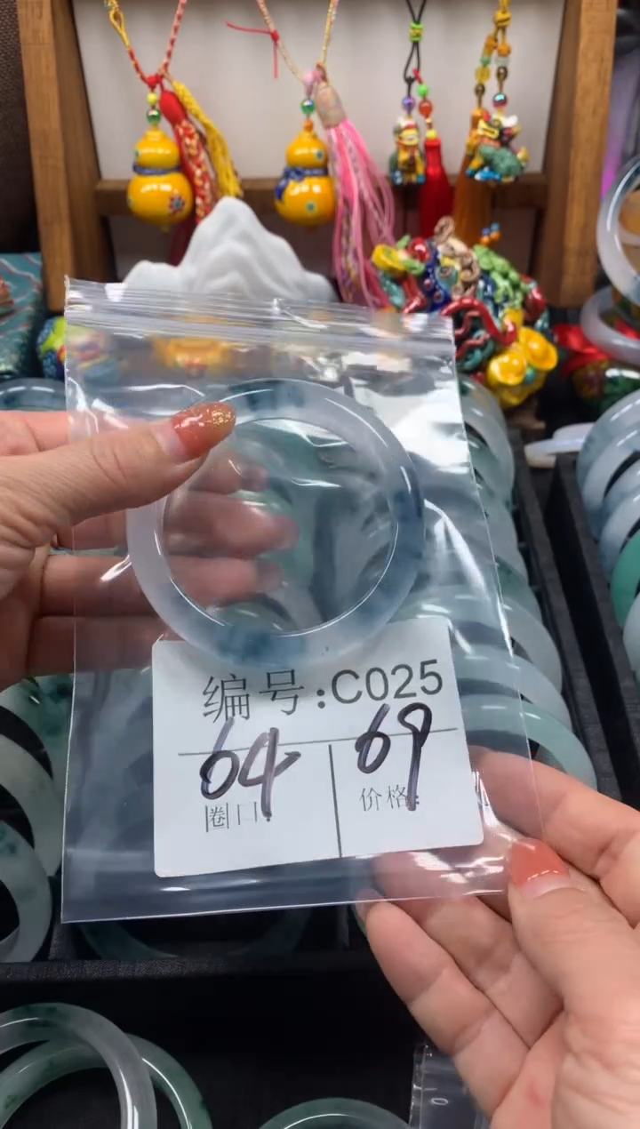 【闪购商品】石英质玉手镯未镶嵌64圈口C025