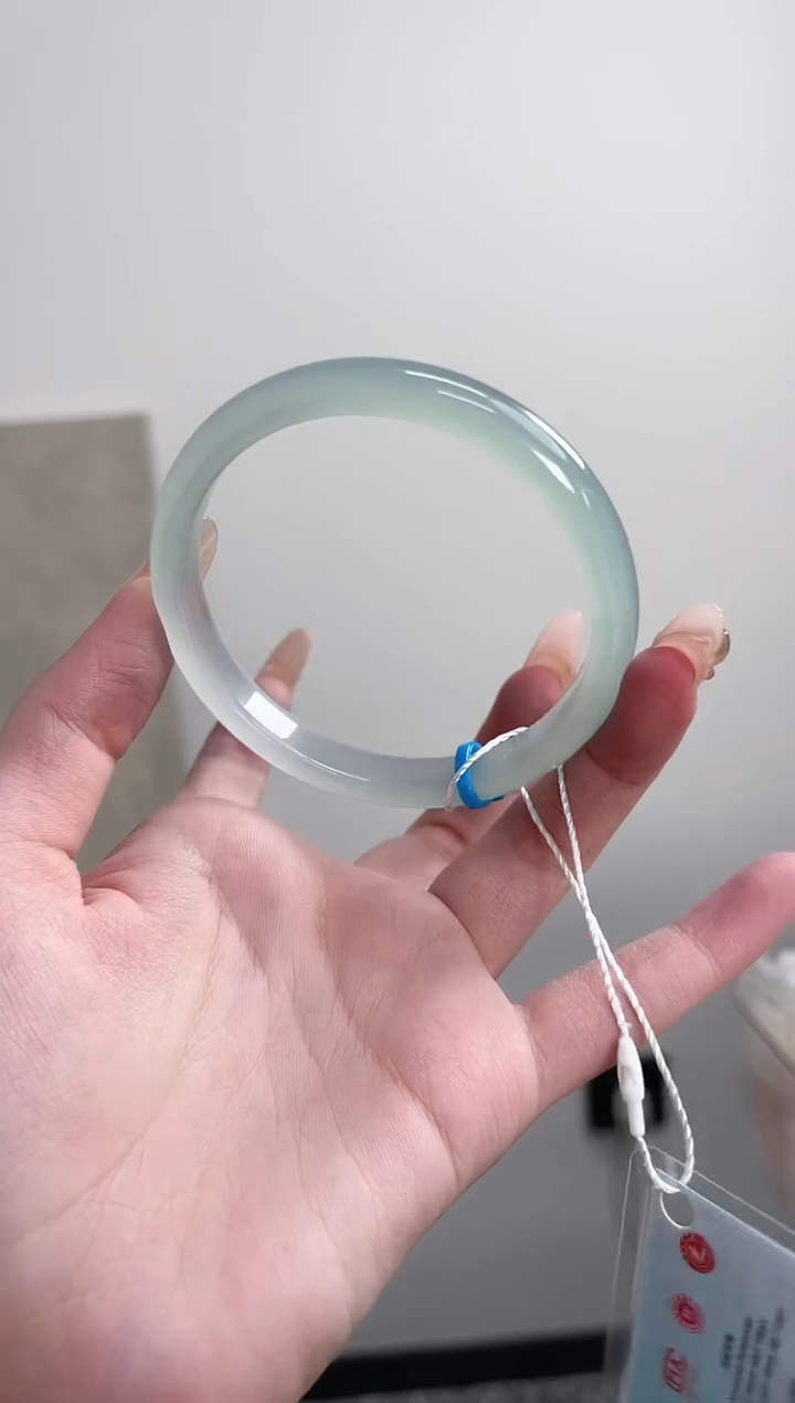 【闪购商品】玛瑙/玉髓手镯未镶嵌62-63圈