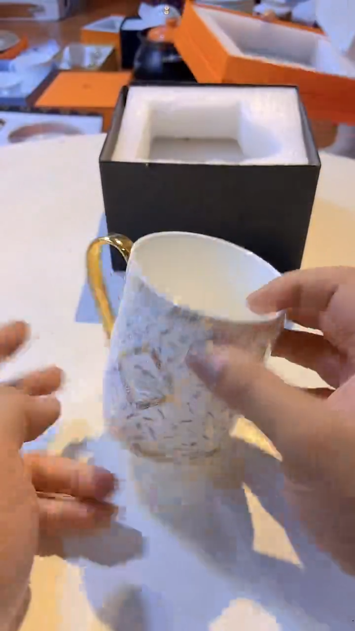 鸿辉家品牌瓷器，京东包邮！