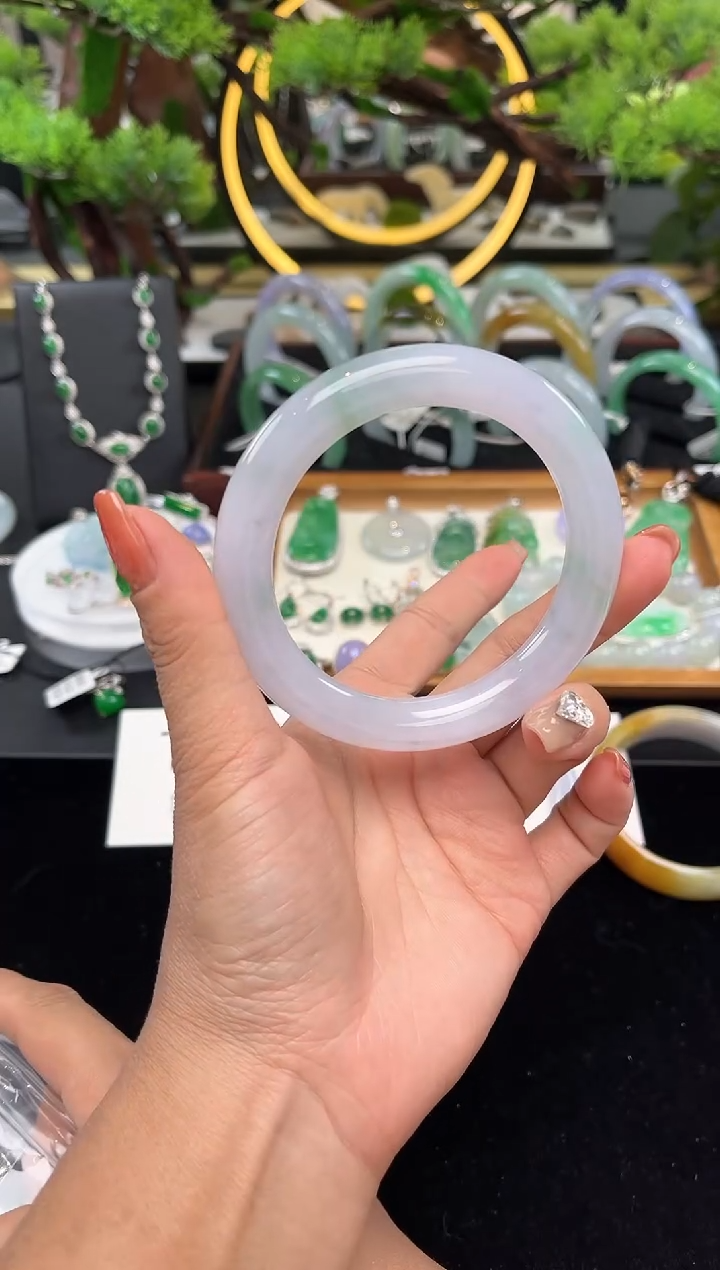 未镶嵌手镯翡翠手镯