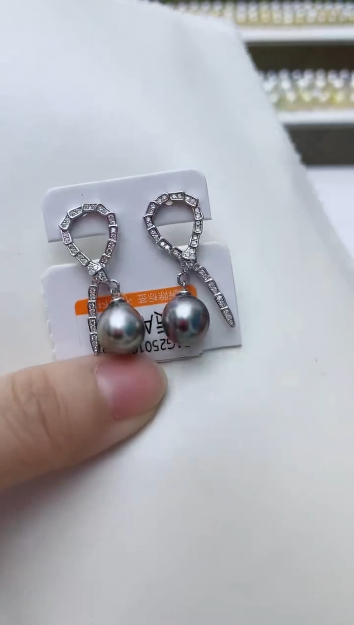 【闪购商品】海水珍珠耳饰银S925镶嵌A138