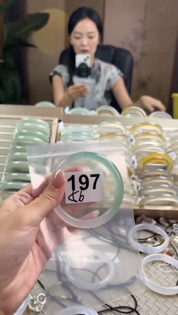 手镯玛瑙/玉髓未镶嵌197