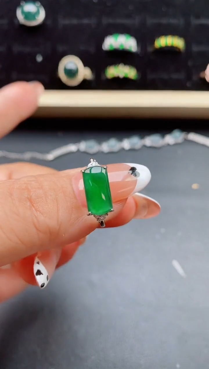【闪购商品】翡翠戒指银S925镶嵌21321