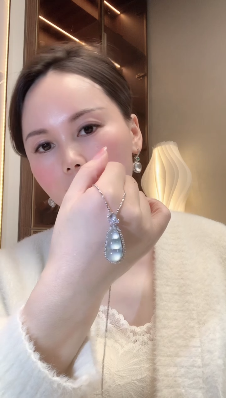 【闪购商品】翡翠吊坠(不含链)18K金镶嵌C118