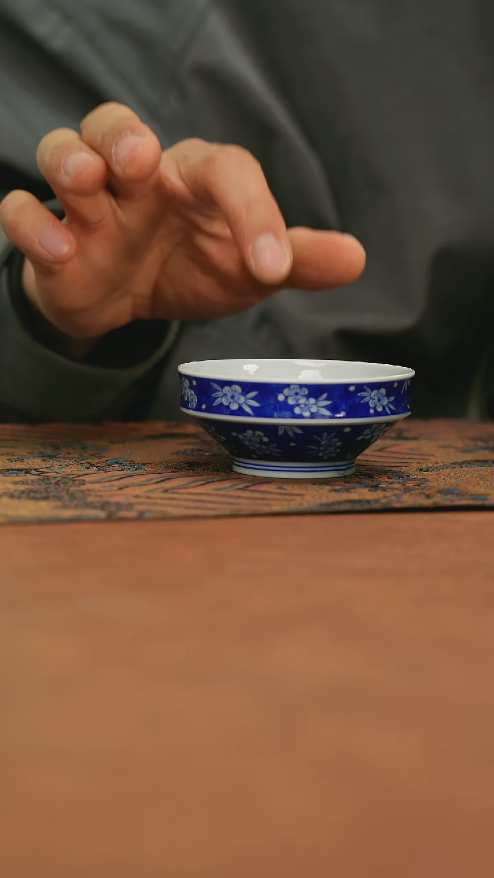 摆件陶折口梅花主人杯