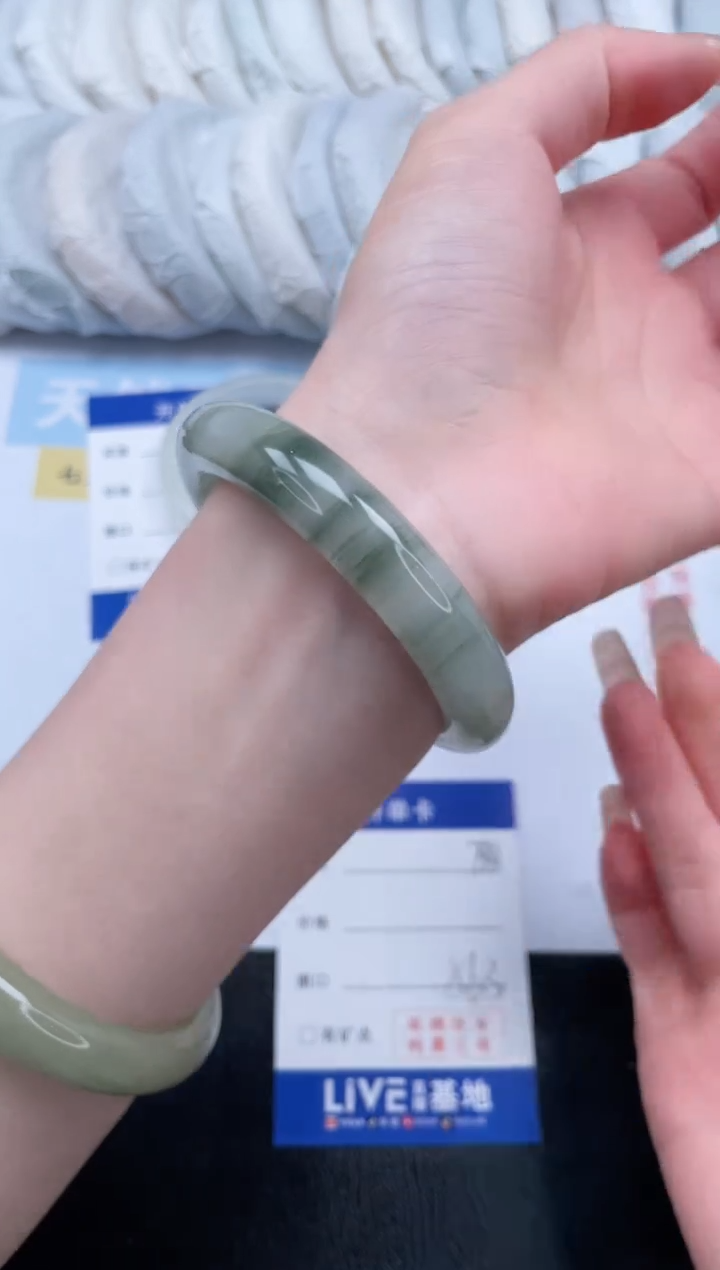 【闪购商品】石英质玉手镯未镶嵌T93-56.3