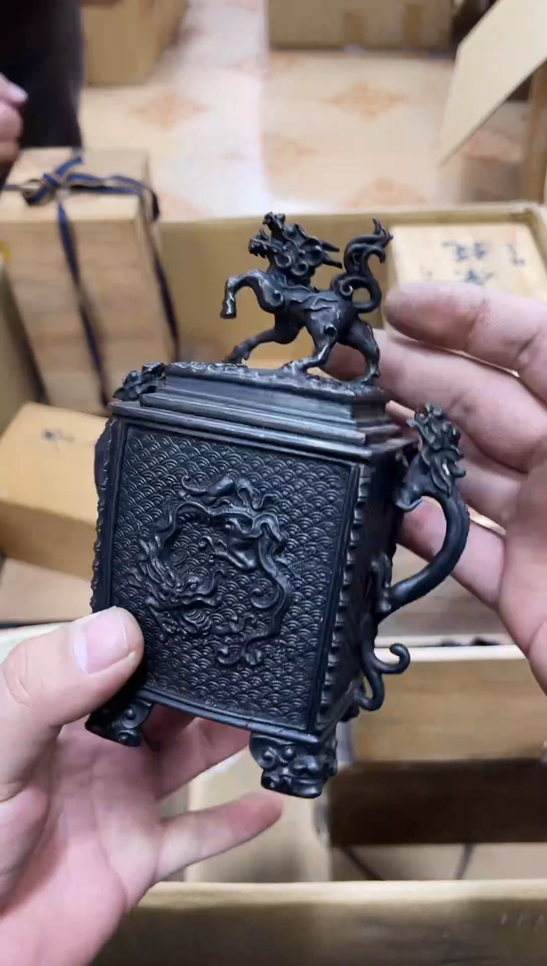 如图所示 阁集工艺品