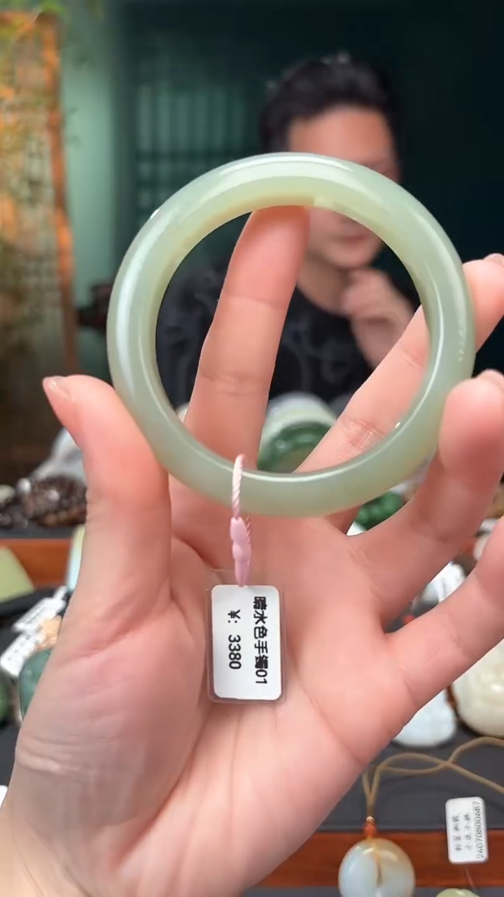 【闪购商品】和田玉手镯未镶嵌1