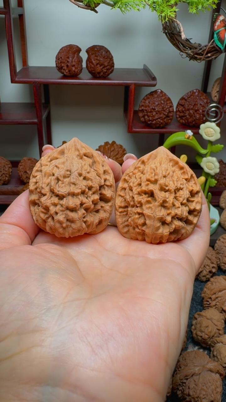 【闪购商品】文玩核桃把件麒麟纹官帽