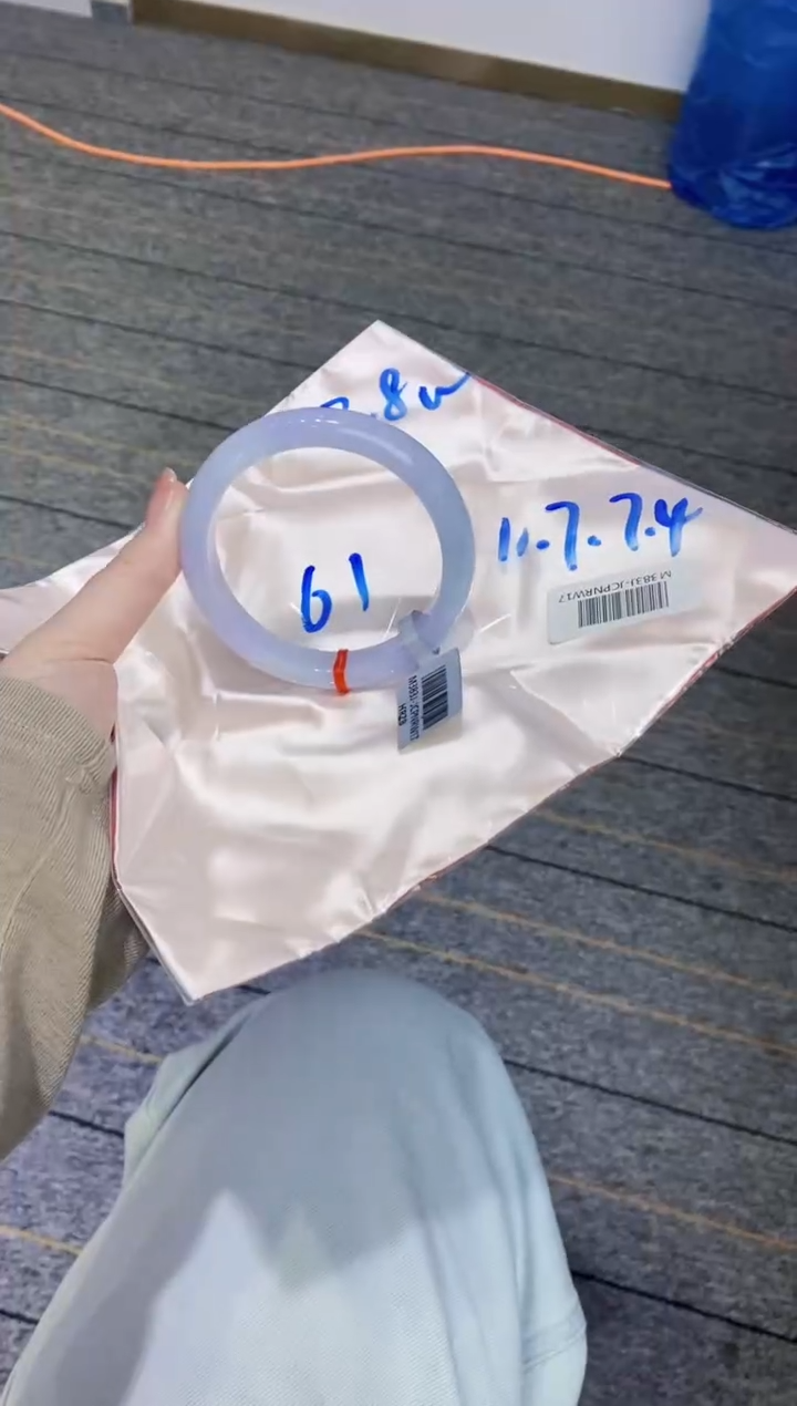 【闪购商品】翡翠手镯未镶嵌1111111111111