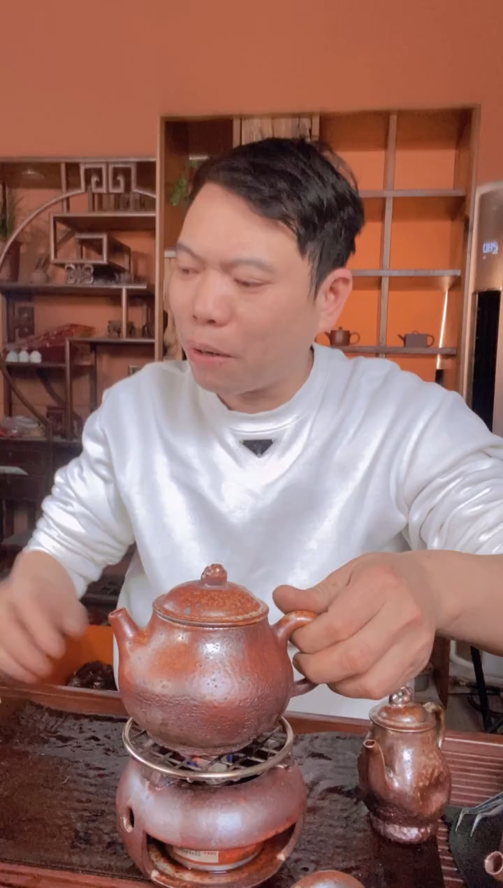 【闪购商品】紫砂全手工大肚融天壶