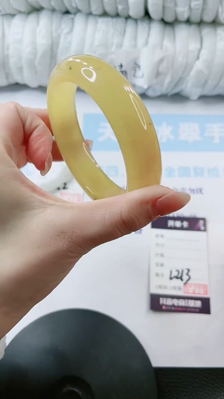 【闪购商品】石英质玉手镯未镶嵌多样性发货L213-64