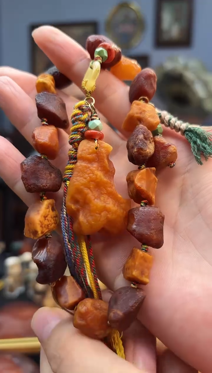 手串琥珀未镶嵌手持