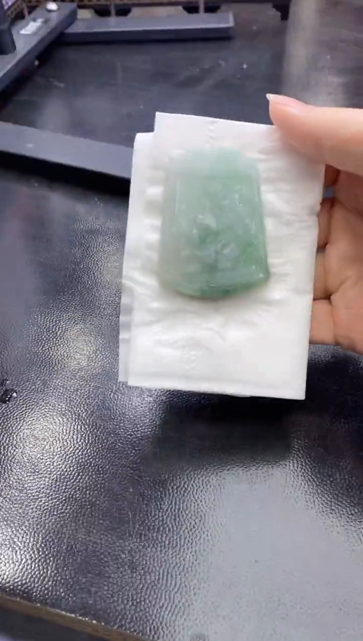 【闪购商品】定制翡翠未镶嵌牌子+QZG241120-15  87