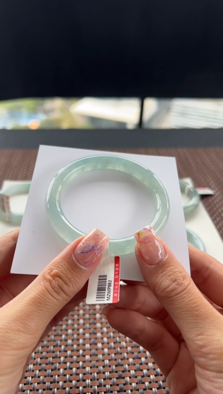 【闪购商品】翡翠手镯未镶嵌34号53.7*8.6*8.5