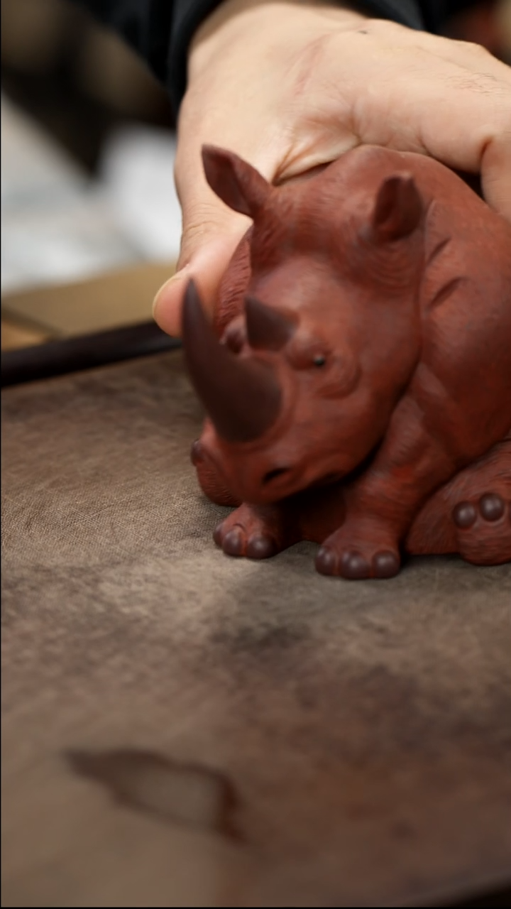 紫砂茶宠紫砂犀牛