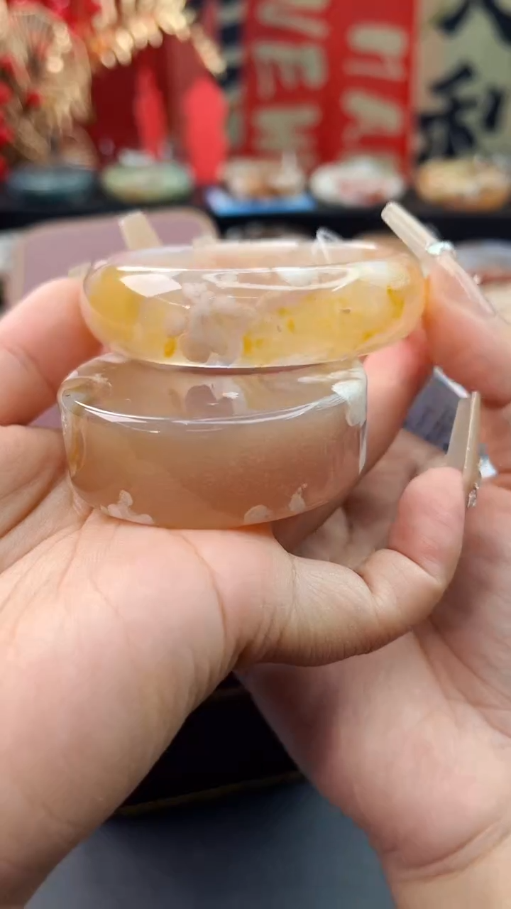 【闪购商品】石英质玉手镯未镶嵌赠送镯心（56圈口）