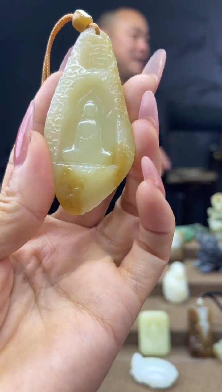 颈饰未镶嵌和田玉1