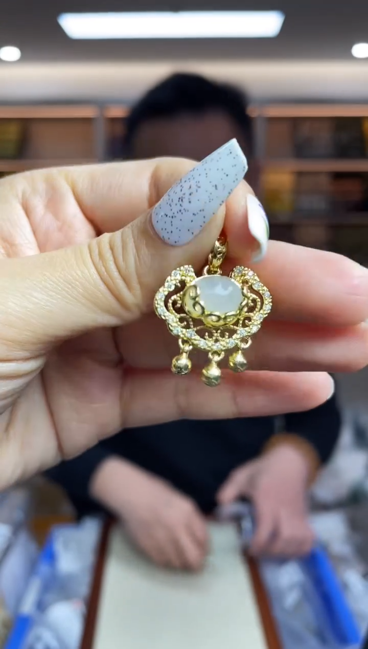 【闪购商品】和田玉·未镶嵌多样性发一件