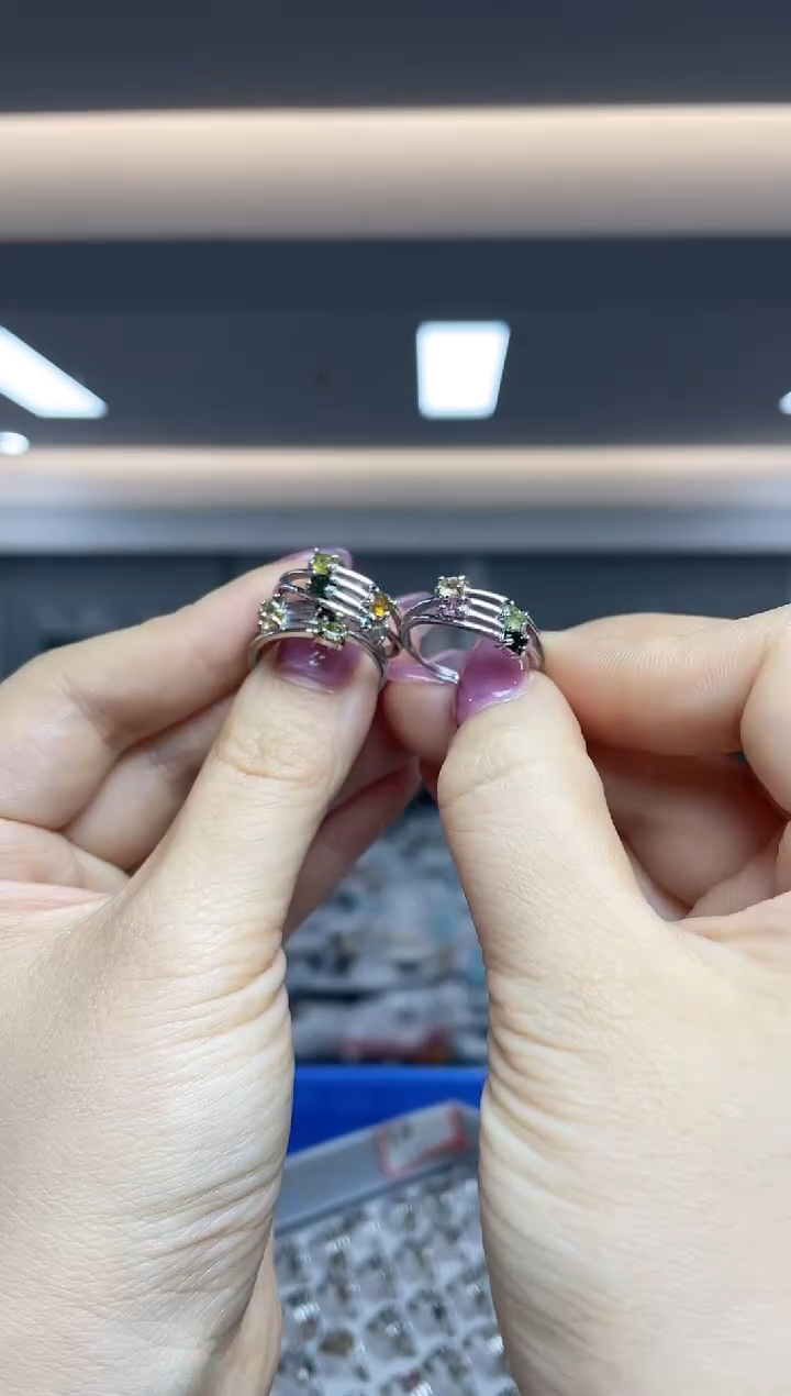 ·未镶嵌碧玺（多样性发一件）