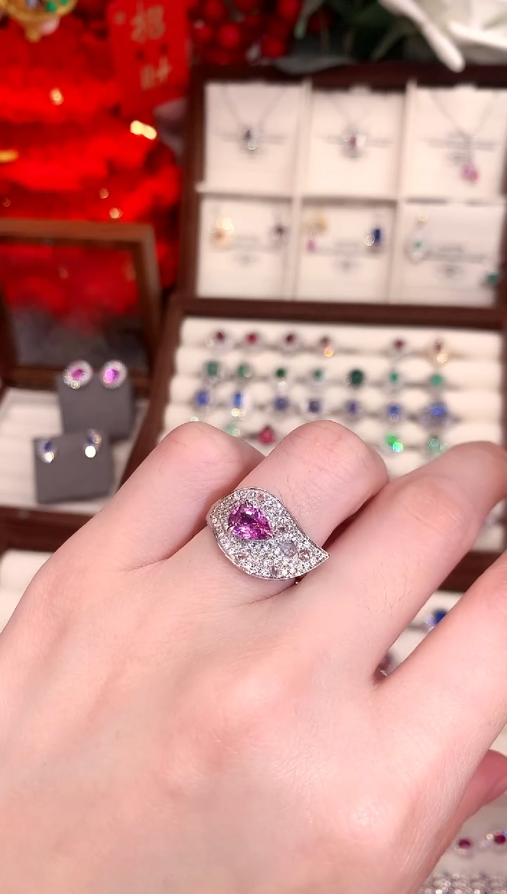 【闪购商品】彩色蓝宝石戒指18K金镶嵌1.18ct/天然宝石/七天无理由